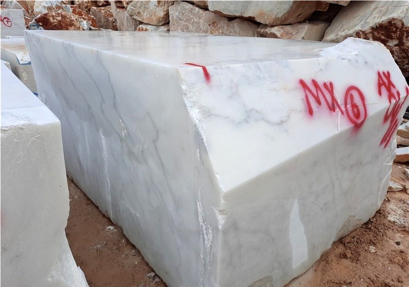 mugla-white-marble-blocks--908682-1-B