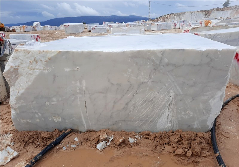 mugla-white-marble-blocks--908682-2-B